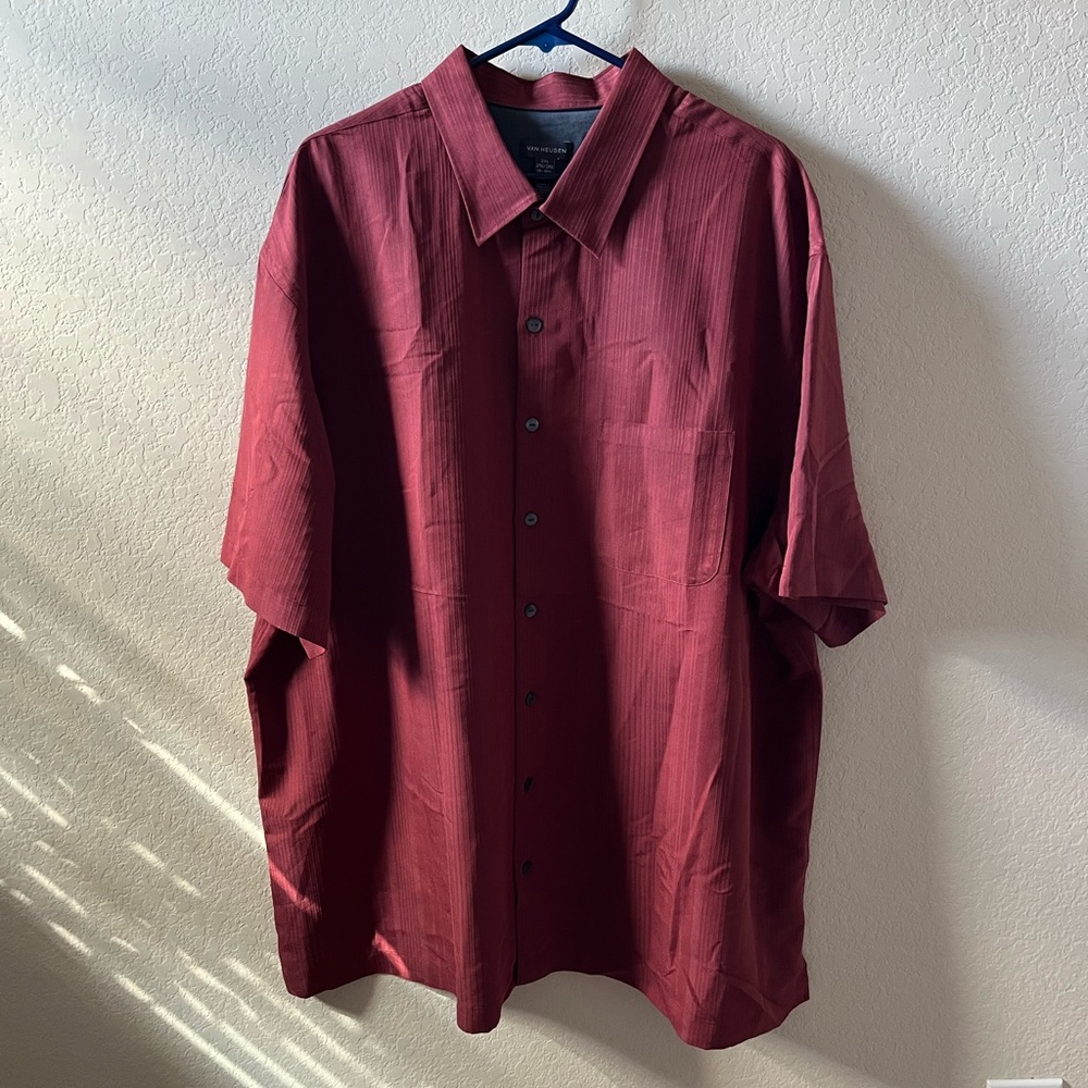 Van Heusen Men’s Button-Down Shirt | 2XLT | Maroon Red | Short Sleeve | Like New